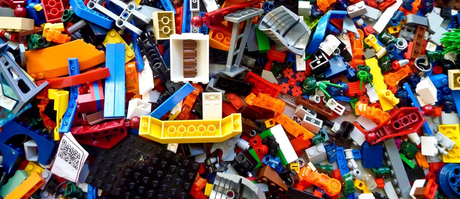 A pile of various Lego.